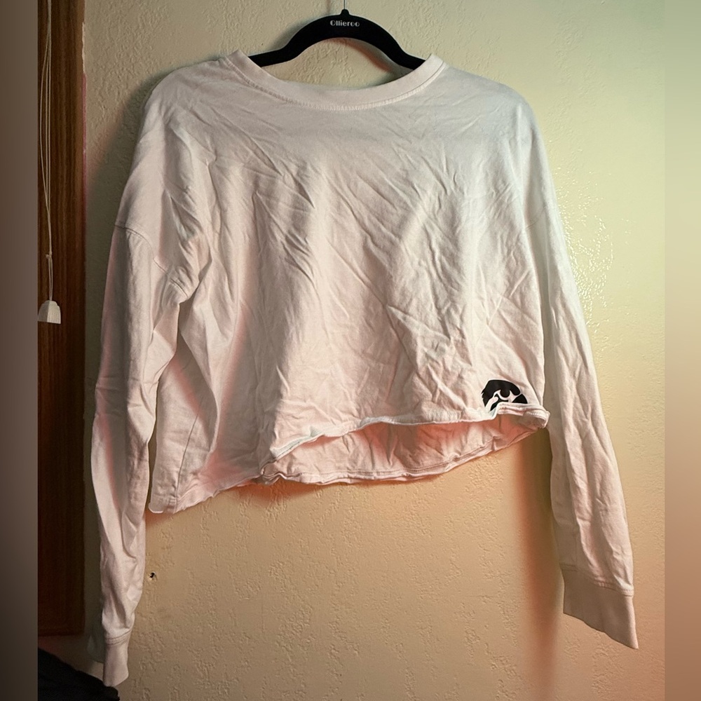 White Iowa Hawkeyes Cropped Long Sleeve Shirt